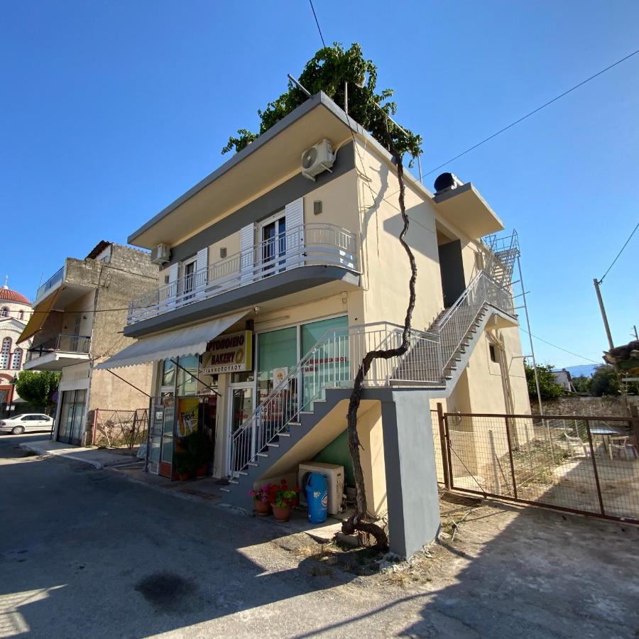 Arktos Motel Нафплион Экстерьер фото